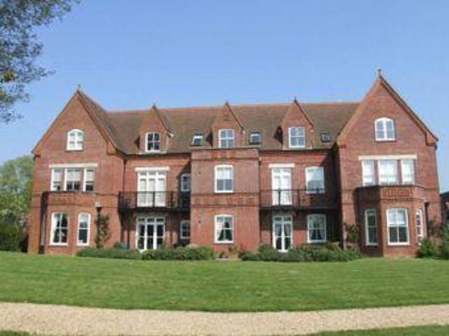 House for sale in Fole, Surrey