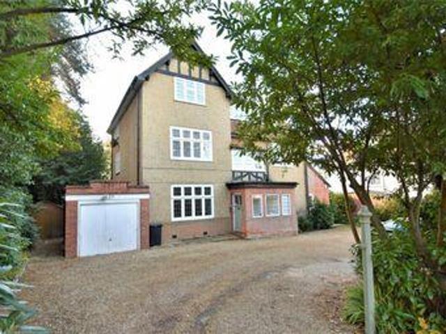 House for sale in Heol-las, Surrey