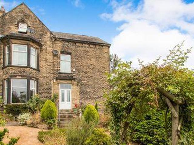 House for sale in Dewsbury, West Yorkshire