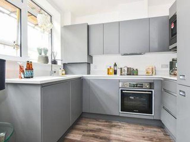House for sale in Hillview, Surrey