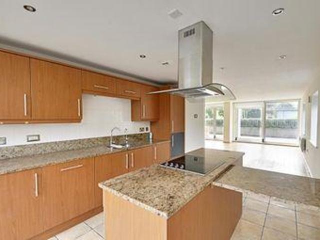 House for sale in Brentford End, Greater London