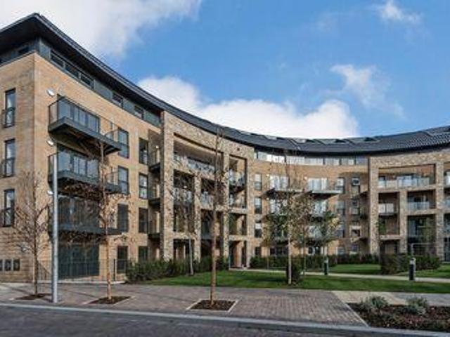 House for sale in Little Stanmore, Greater London