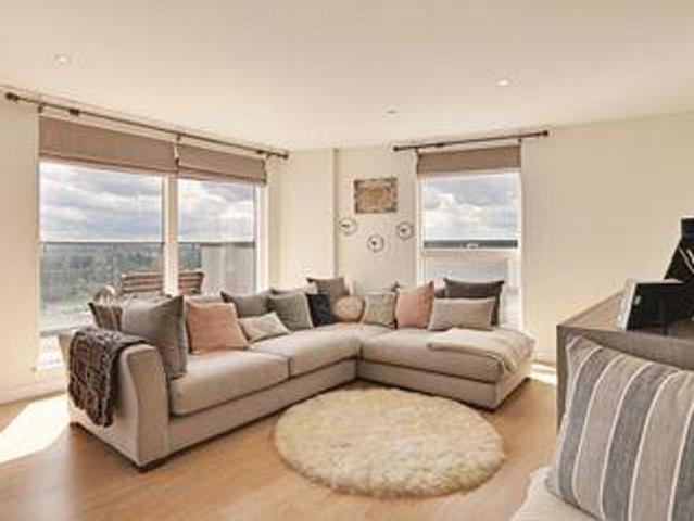 House for sale in Brentford End, Greater London