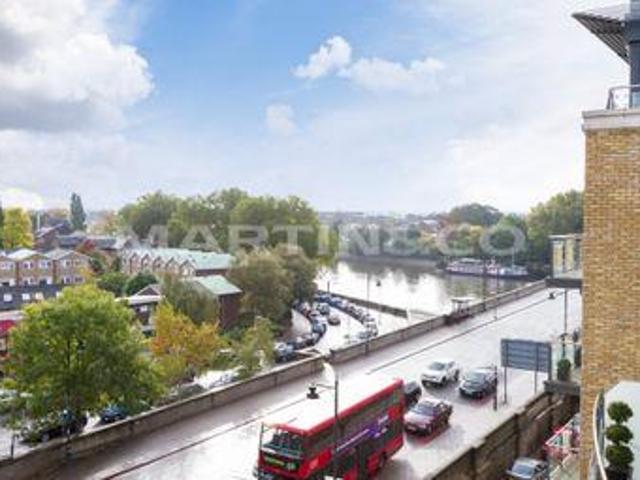 House for sale in Brentford End, Greater London