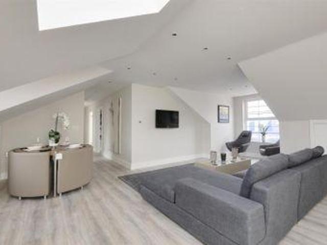 House for sale in Brentford End, Greater London