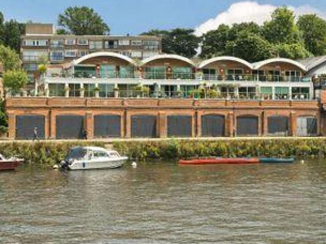 House for sale in Deepcut, Surrey
