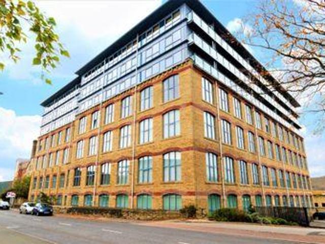 House for sale in Elland, West Yorkshire
