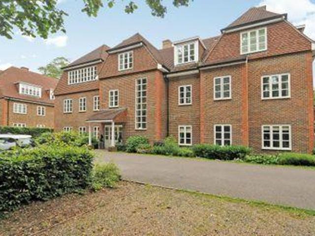 House for sale in Ascot