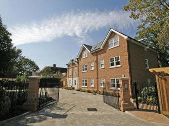 House for sale in West Byfleet, Woking