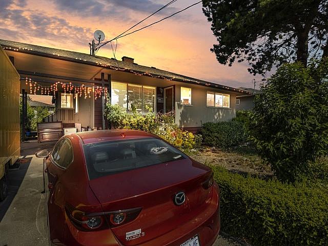 House for rent in Saanich, British Columbia