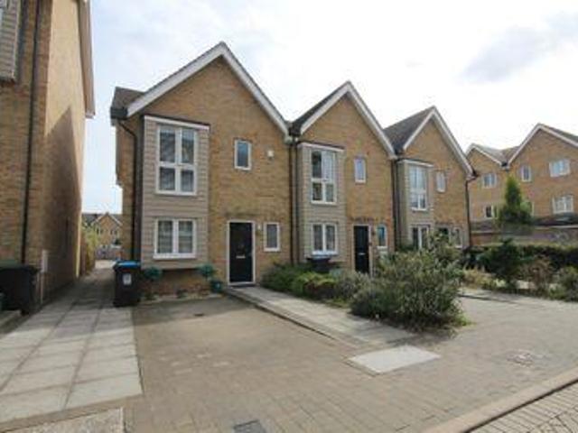 House for rent in Pouchen End, Hertfordshire