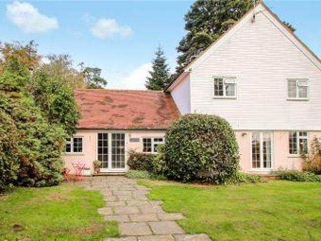 House for rent in Perryfields, West Sussex