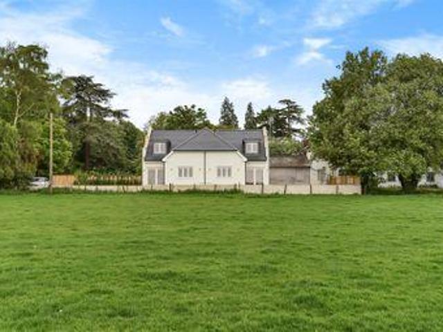 House for rent in Pachesham Park, Surrey