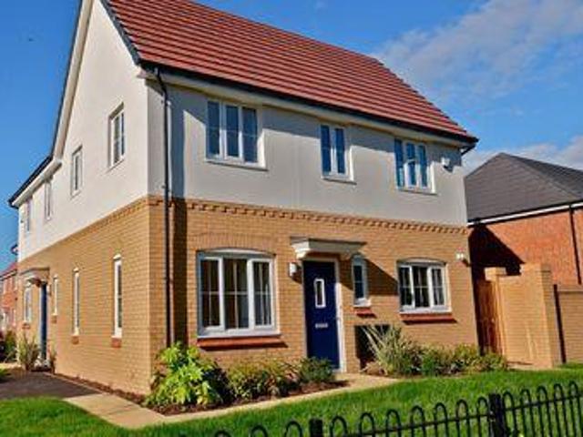 House for rent in Calderstones