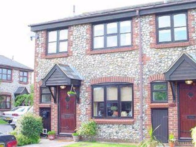 House for rent in Pouchen End, Hertfordshire