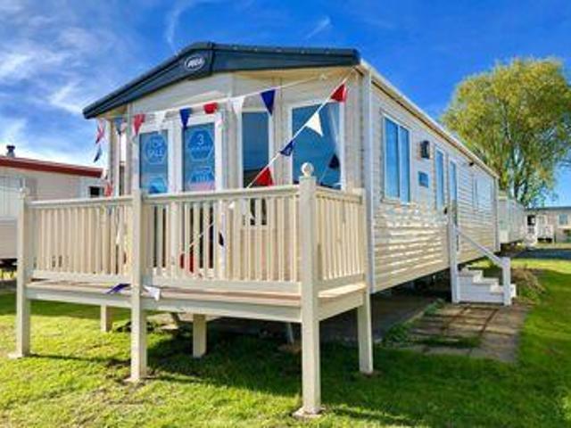 House for sale in Dale Hill, Essex