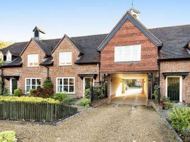 House for sale in Uxbridge, Greater London