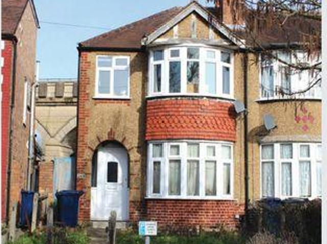 House for sale in London Borough of Ealing, Greenford