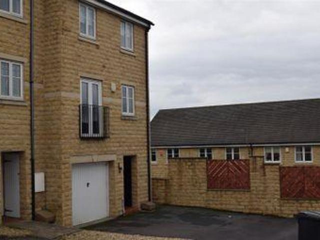 House for sale in Brighouse, West Yorkshire