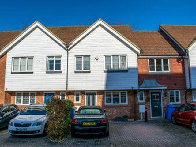 House for sale in Oad Street, Kent