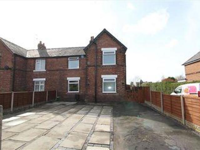 House for sale in Roby Mill, Lancashire