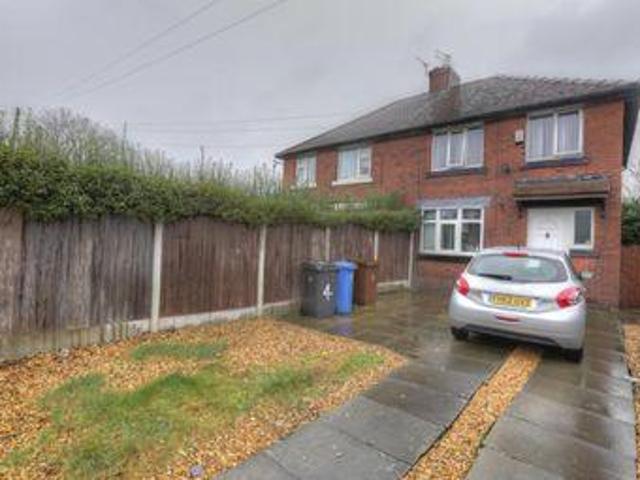 House for sale in Ashton-under-Lyne, Tameside