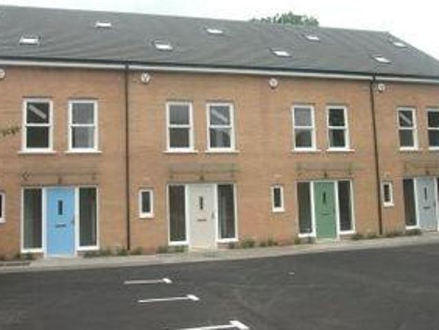 House for sale in Purfleet, Essex