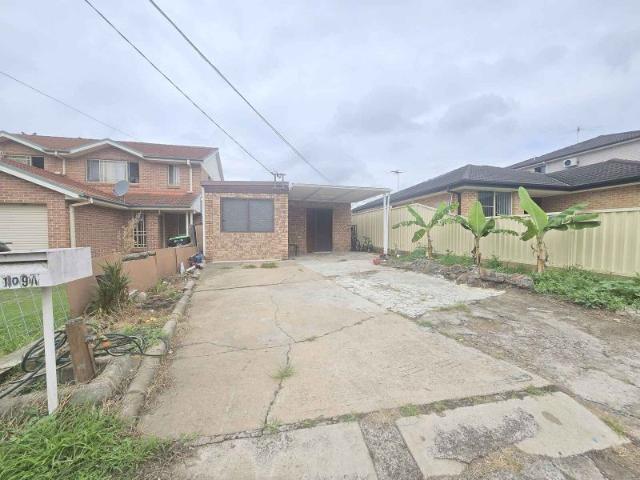House for rent in Fairfield Heights