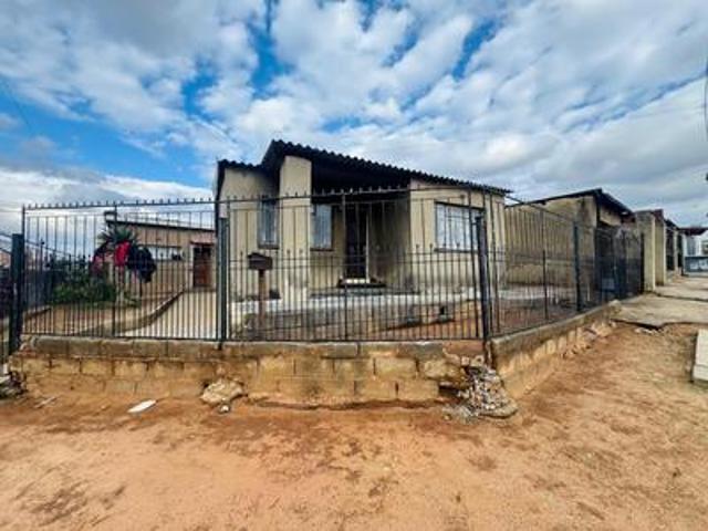 House for sale in Diepkloof, Vosloorus