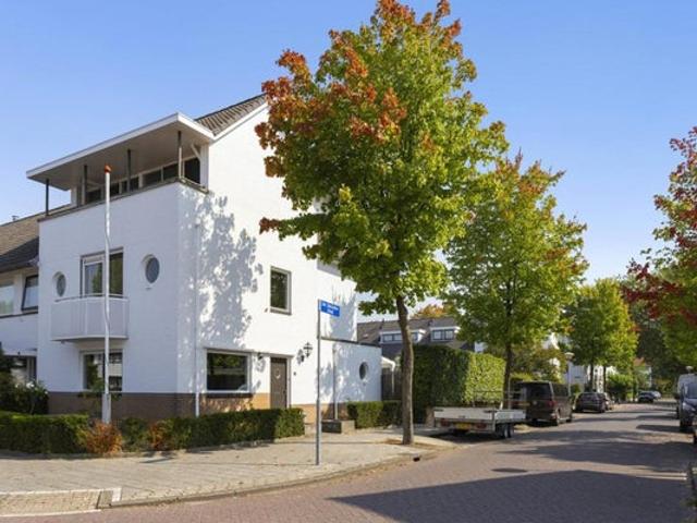 Woning te huur in Stratum, Noord Brabant