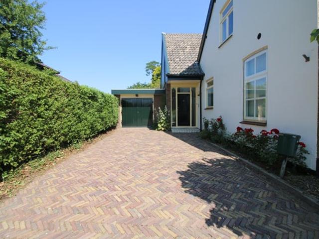Woning te huur in Hendrik-ido-ambacht, Zuid Holland