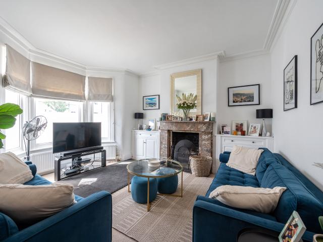 House for rent in Southfields, Greater London