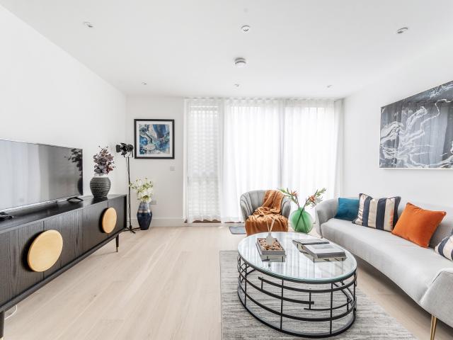 House for rent in London Borough of Ealing, Greater London