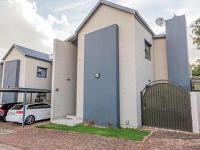 Townhouse for sale in Ekurhuleni, Gauteng