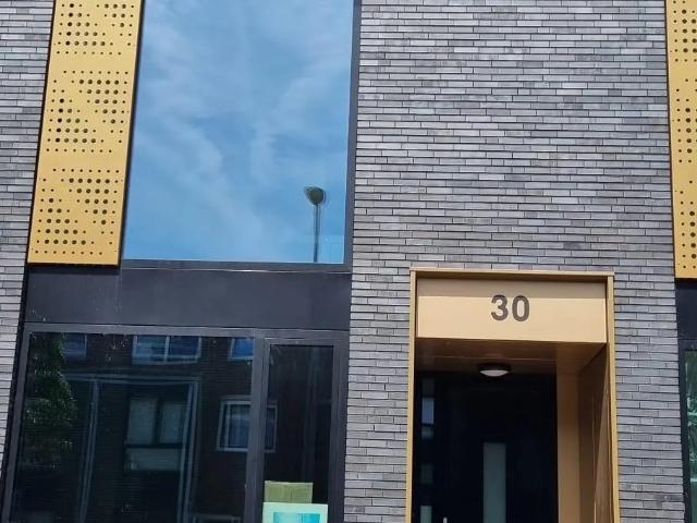 Woning te huur in IJsselmonde, Rotterdam