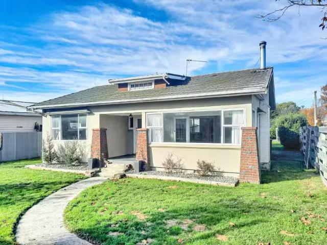 House for rent in Chaslands, Canterbury