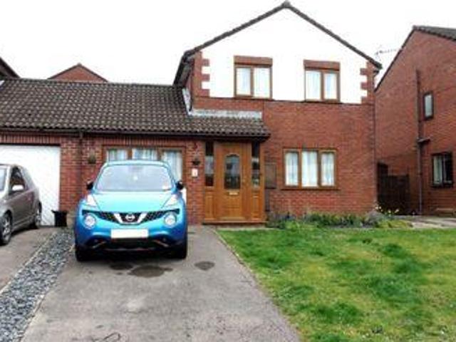 House for sale in Bromsberrow Heath, Gloucestershire