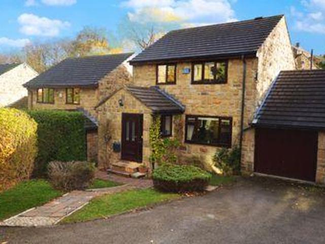 House for sale in Huddersfield, West Yorkshire