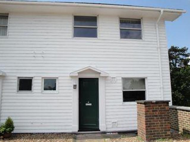 House for rent in Fole, Surrey