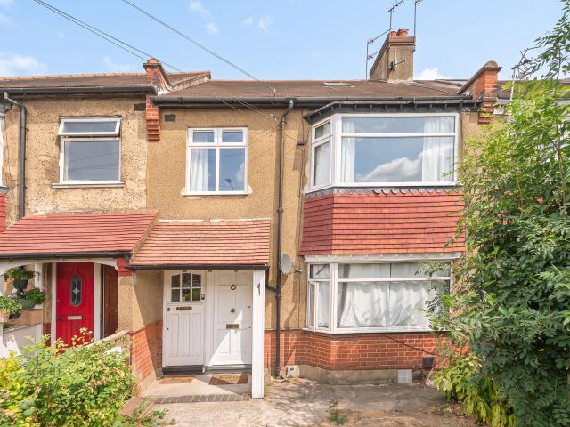 Apartment for rent in Brunswick Park, Greater London