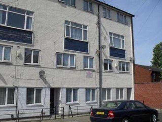 House for rent in Calderstones
