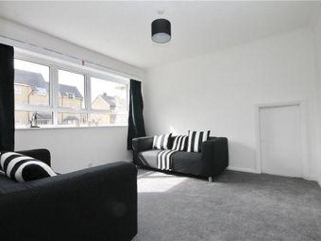 House for rent in Row Town, Surrey
