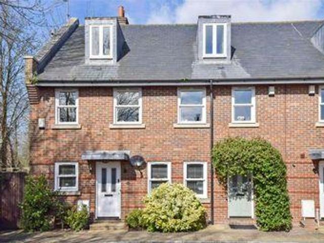 House for sale in Arundel, Clapham