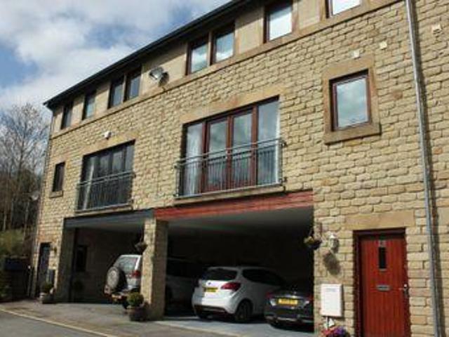House for sale in Holmfirth, Kirklees