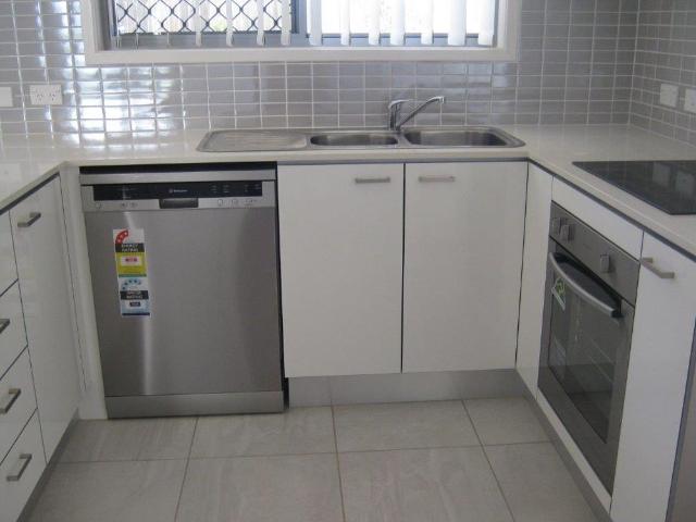 Townhouse for rent in Toombul, Queensland