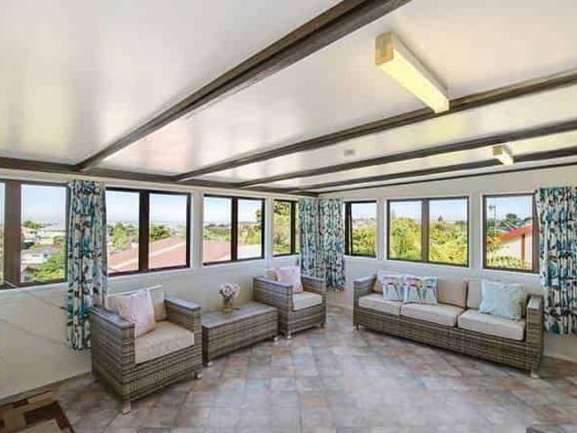 House for rent in Goodwood Heights, Manurewa