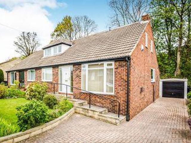 House for sale in Huddersfield, West Yorkshire