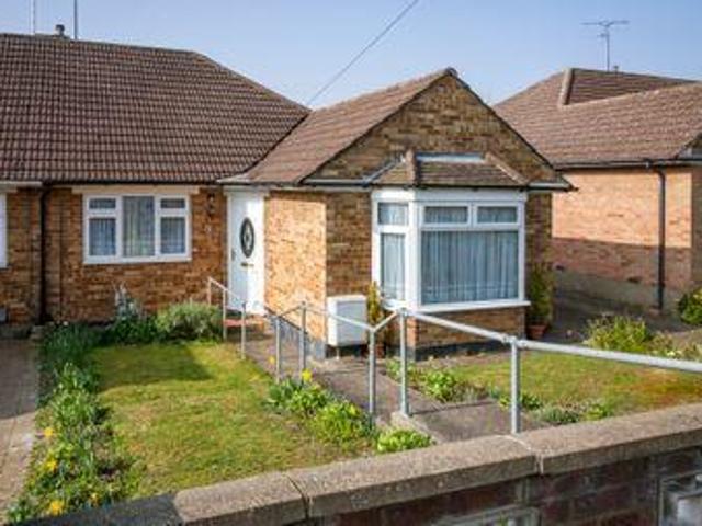 House for sale in Luton