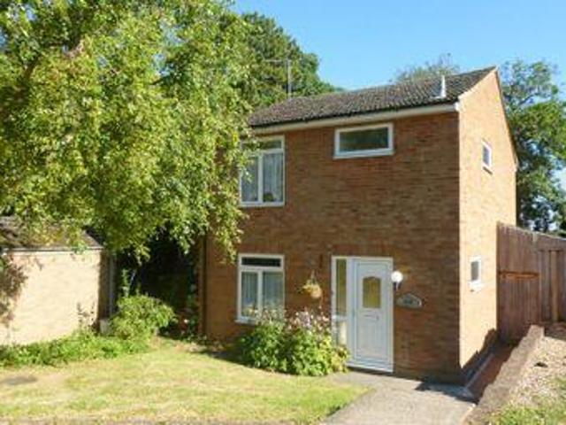 House for rent in Pouchen End, Hertfordshire