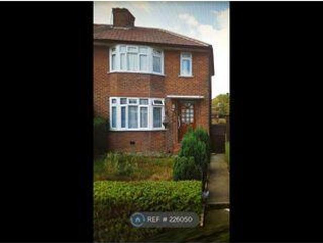 House for rent in Little Stanmore, Greater London